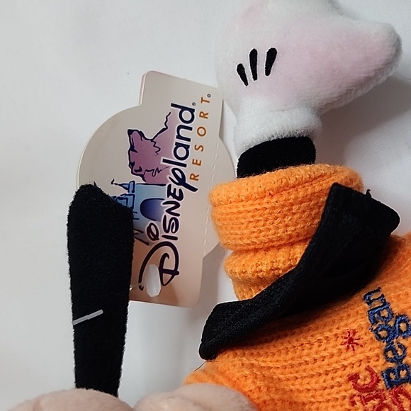 Vintage NWT Disney Where the Magic Begins Goofy Plush Beanie - Picture 5 of 10